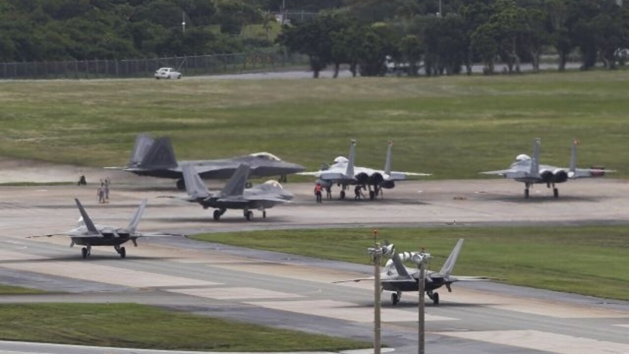 stíhačky USA F-15 a F-22 (SITA)